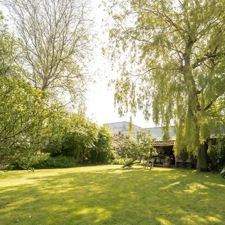 Domicile Adore With Garden By Interhome Vila