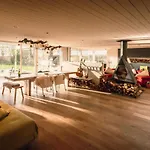 Domicile Adore With Garden By Interhome Vila Ostende