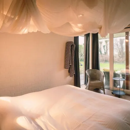 Domicile Adore With Garden By Interhome