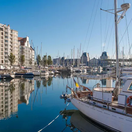 Domicile Adore With Garden By Interhome